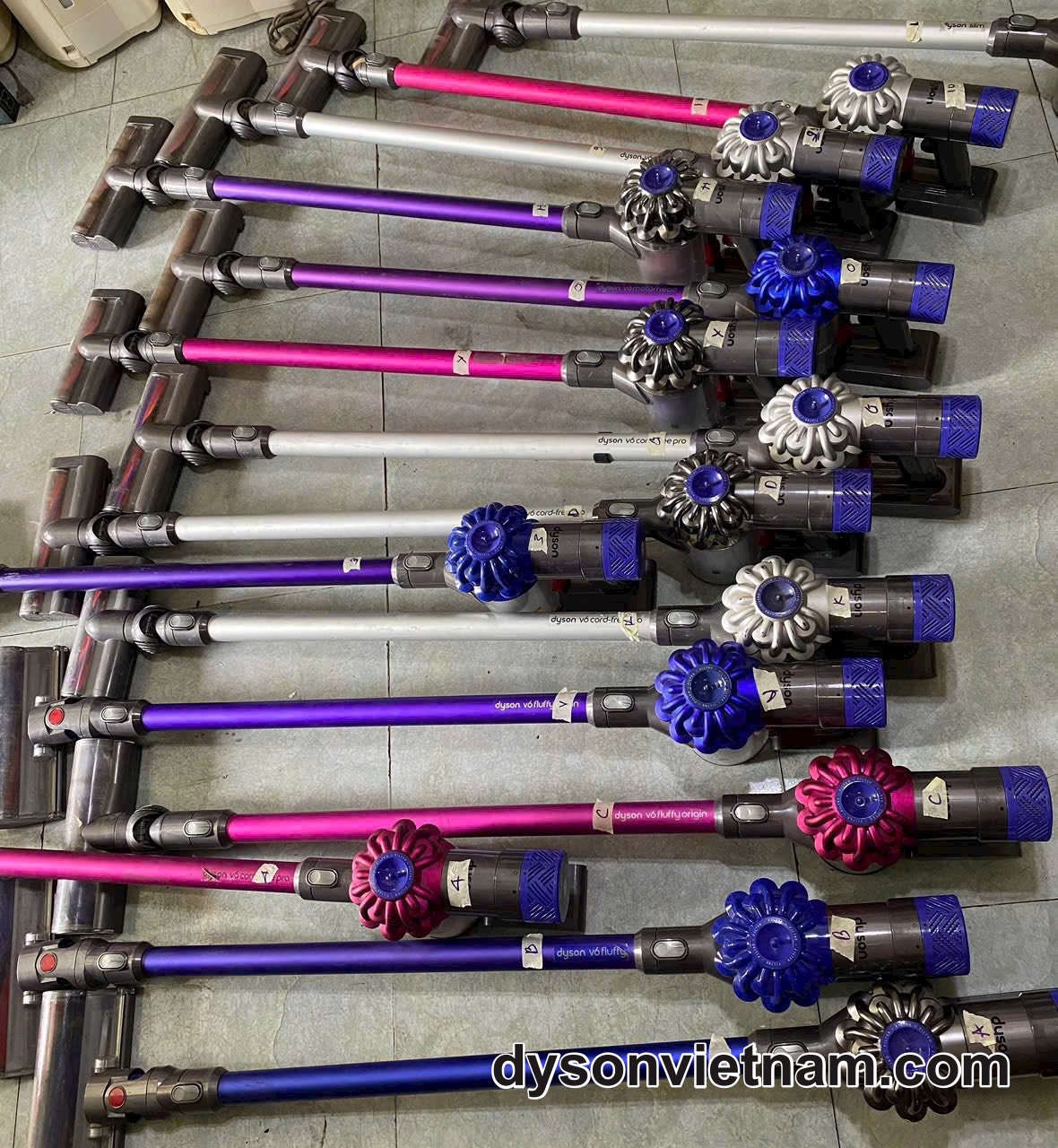 máy hút bụi Dyson V6