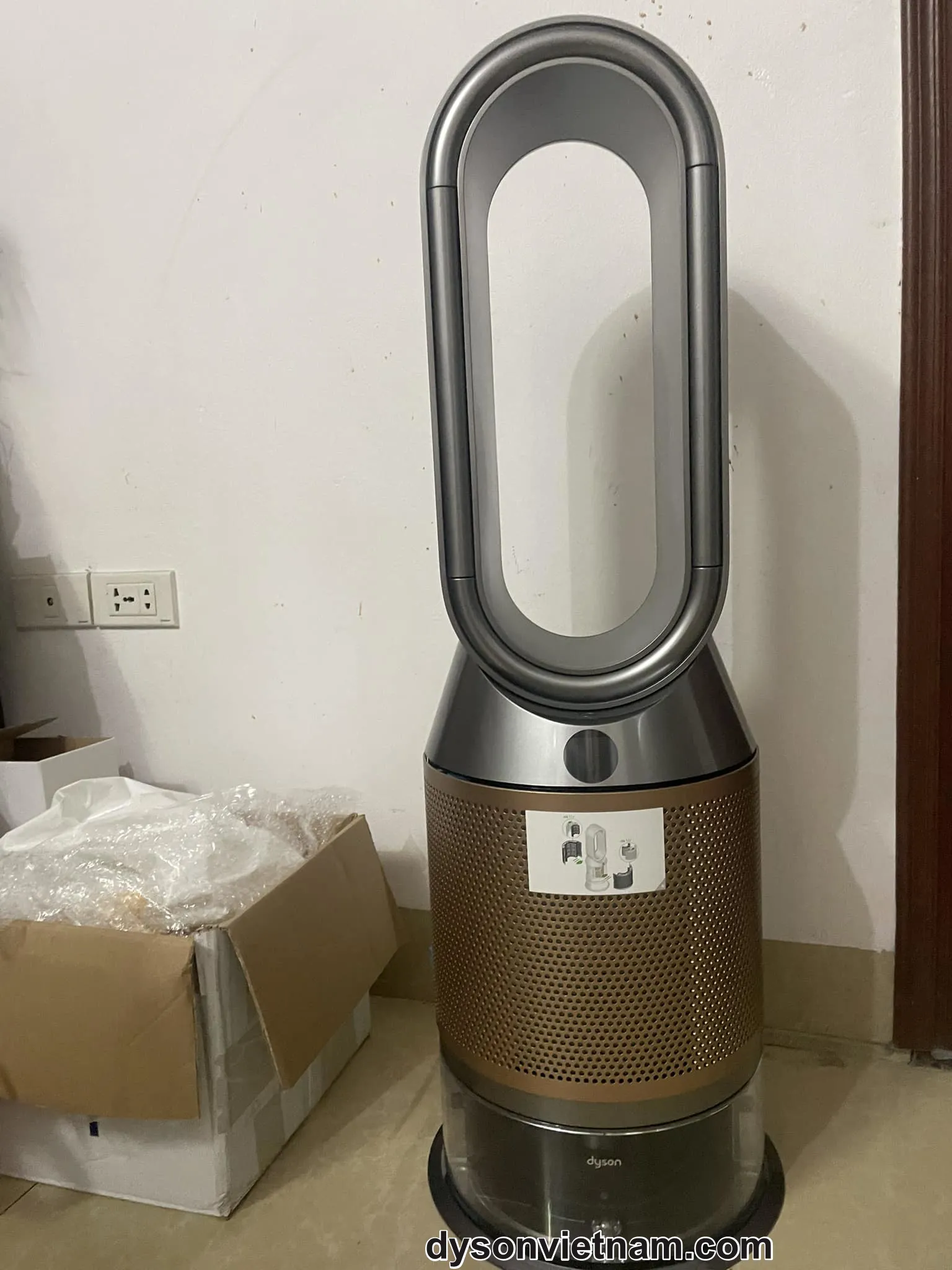 Những điều cần lưu ý khi bán Dyson HP09 giá tốt