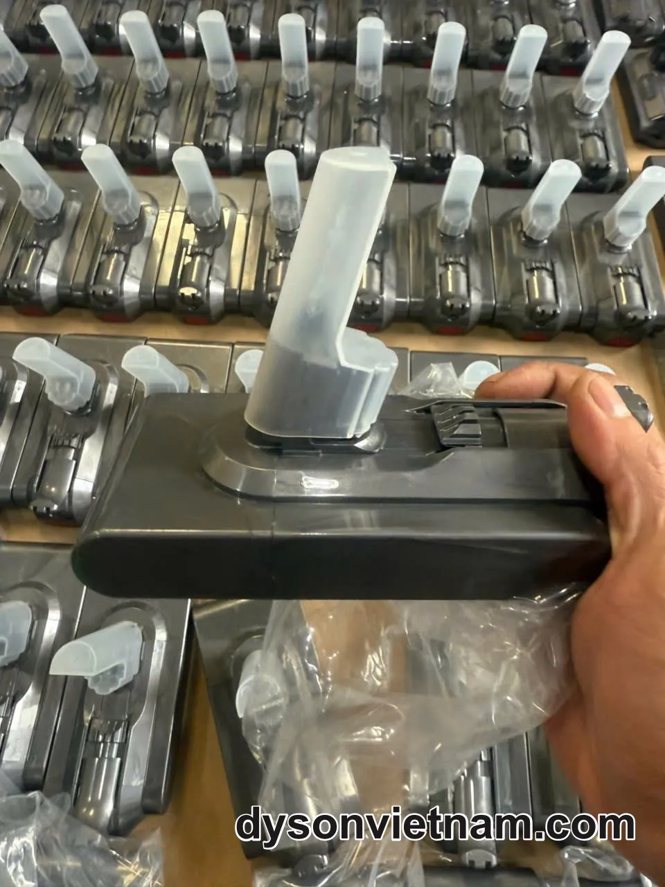 Thay Pin Máy Hút Bụi Dyson V6 Chính Hãng - 24/7 - Nhanh Chóng Tại Quận Gò Vấp
