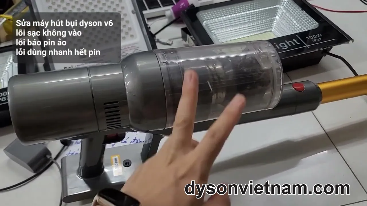 Thay Pin Máy Hút Bụi Dyson V6 Chính Hãng Tại Nhà Phường Kim Liên Uy Tín – Báo Giá Sửa Chi Tiết