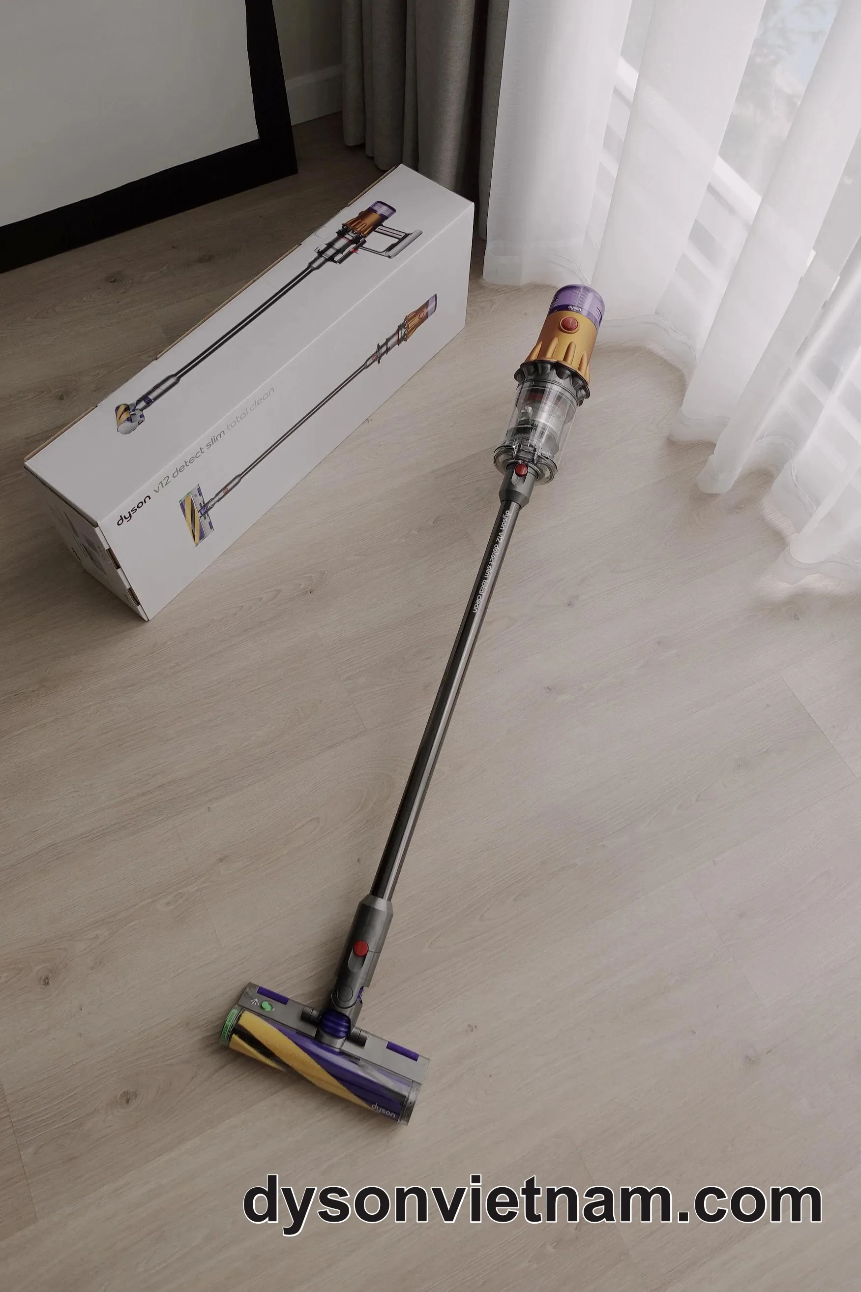 Máy hút bụi Dyson V12 Detect Slim Fluffy