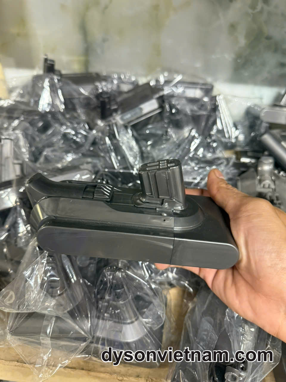 pin máy hút bụi Dyson V6